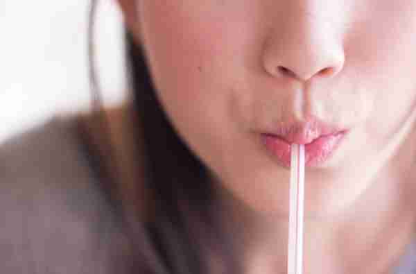 Những thói quen tai hại khiến gương mặt trông già hơn