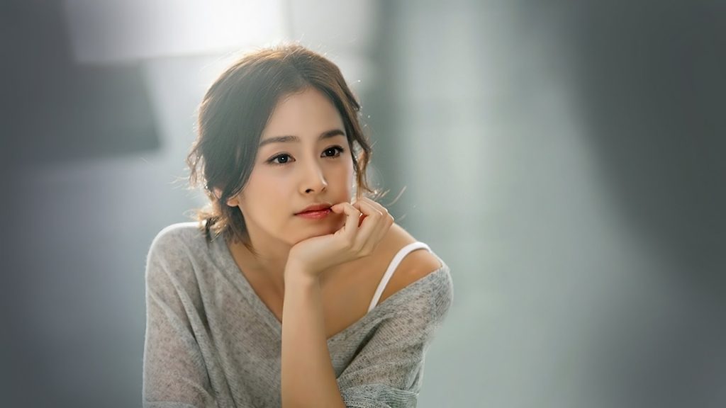 Tại sao nghệ sĩ chọn nâng mũi siêu vi phẫu?